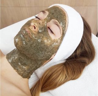 ✨ Dokonalá pleť začíná u kvalitní péče. A alginátové masky AlgiChamot jsou tím nejlepším, co můžeš své pleti dopřát. 🌿✨ Od...