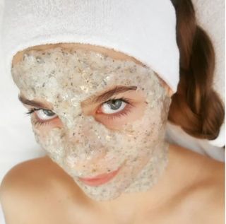 ✨ Dopřejte své pleti sílu přírody! ✨ Alginátové masky AlgiChamot dokonale přilnou k pokožce, hloubkově hydratují,...